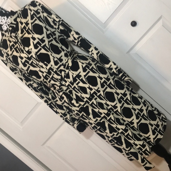 Geometric Sheath Dress with Belt - Picture 2 of 7